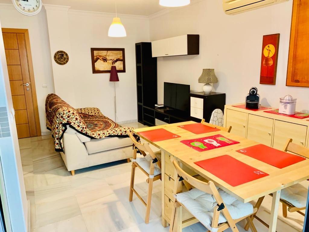 Apartamento Carvajal Beach ฟูเอนฮิโรลา ภายนอก รูปภาพ