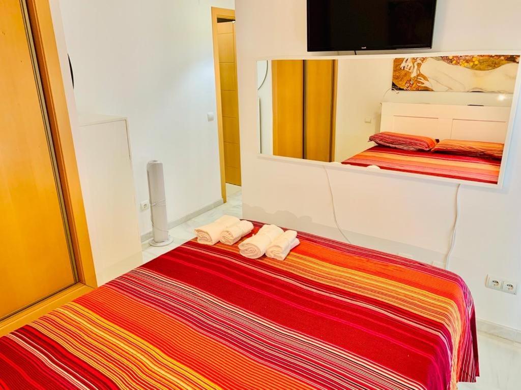 Apartamento Carvajal Beach ฟูเอนฮิโรลา ภายนอก รูปภาพ