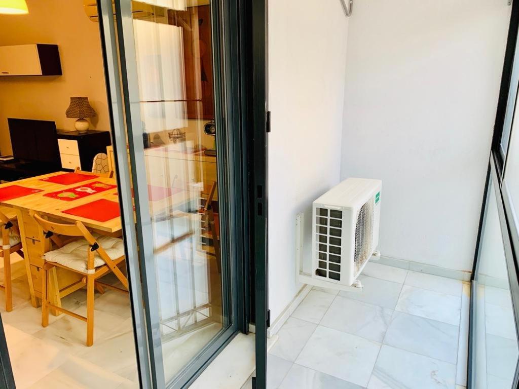 Apartamento Carvajal Beach ฟูเอนฮิโรลา ภายนอก รูปภาพ