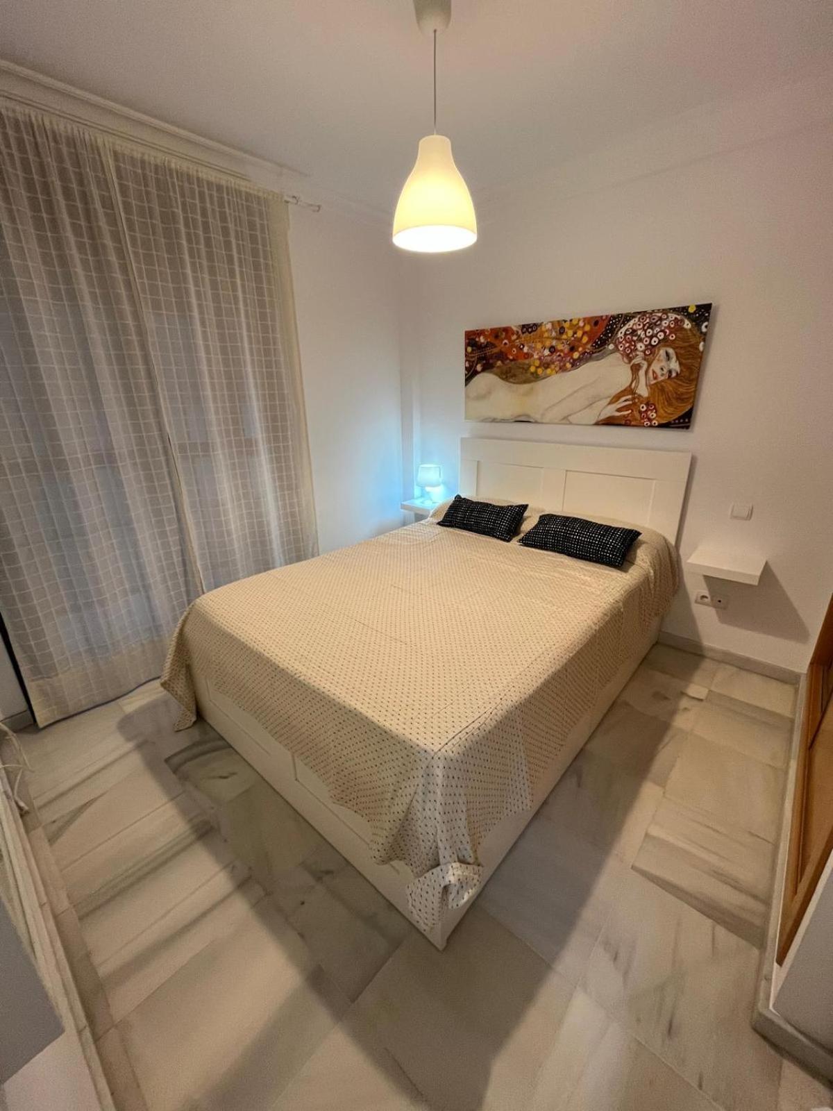 Apartamento Carvajal Beach ฟูเอนฮิโรลา ห้อง รูปภาพ